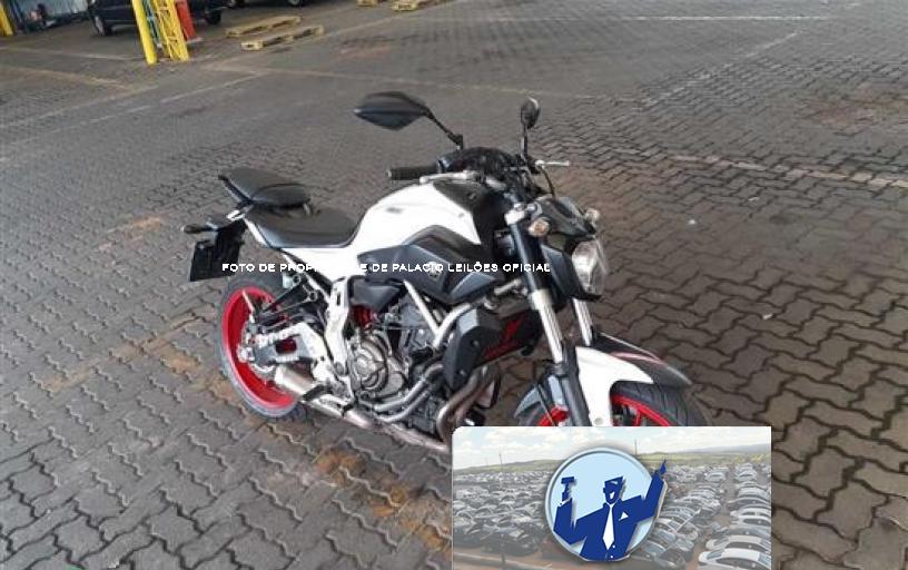 YAMAHA MT-07 16/16