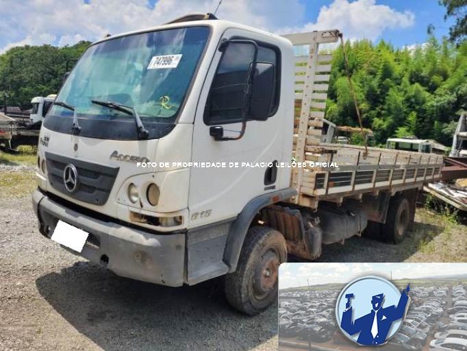 MERCEDES BENZ ACCELO 815 13/13