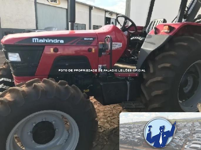 TRATOR MAHINDRA 8000S