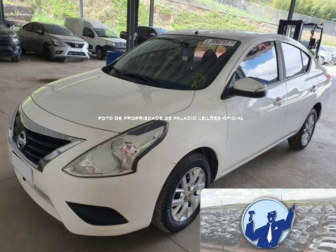 NISSAN VERSA 18/18