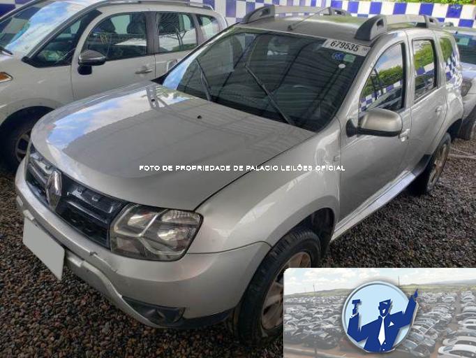 RENAULT DUSTER 18/18