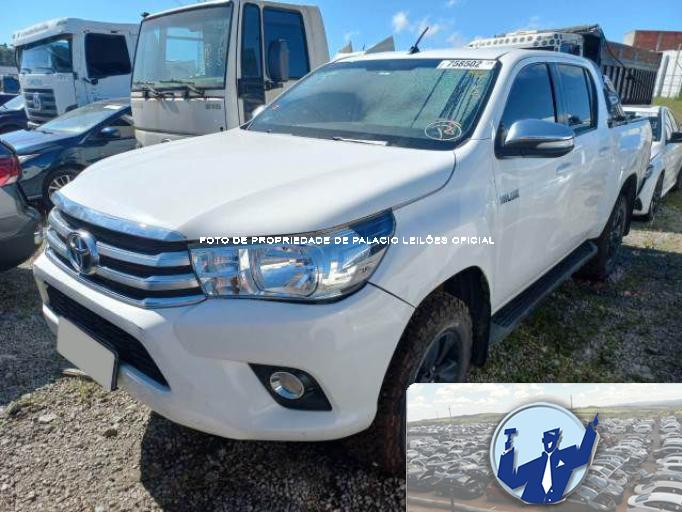 TOYOTA HILUX 17/17