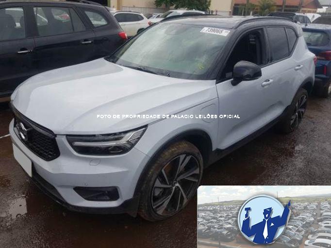 VOLVO XC40 21/21