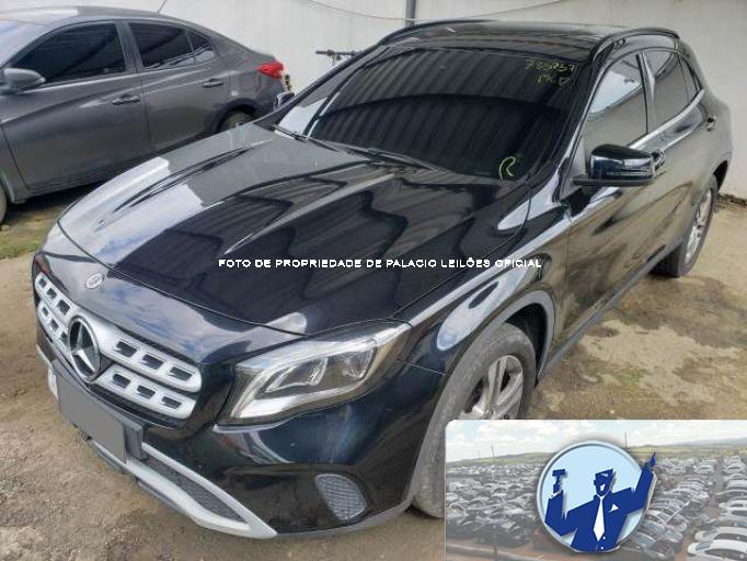 MERCEDES BENZ GLA 200 19/19