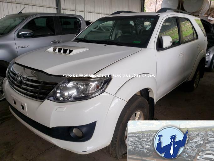 TOYOTA HILUX SW4 14/14