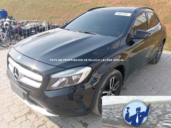 MERCEDES BENZ GLA 200 16/16