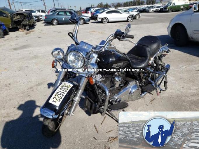 HARLEY DAVIDSON ROAD KING 20/20