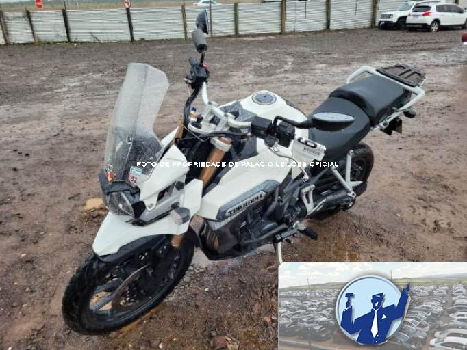 TRIUMPH TIGER EXPLORER 15/15