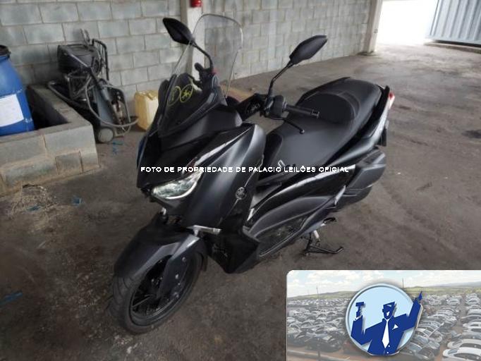 YAMAHA XMAX 250 22/22