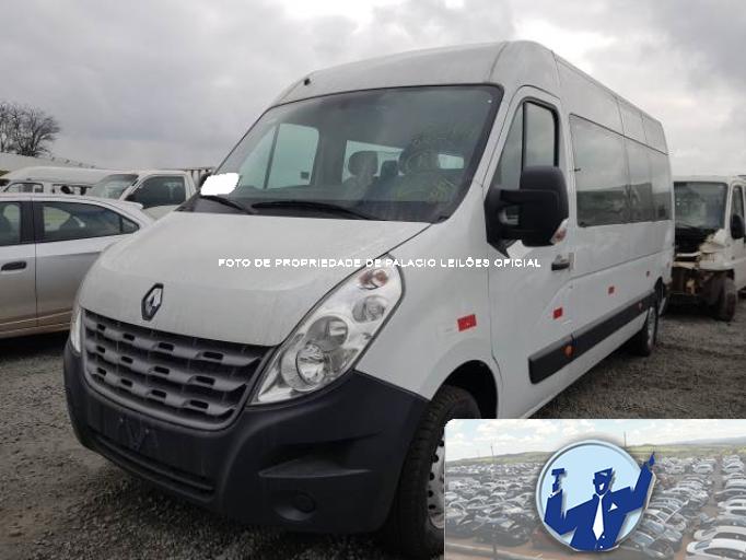 RENAULT MASTER MINIBUS 18/19